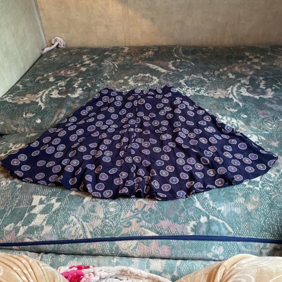 Vintage Y2K A Line Button Closure Geometric Banana Republic Skirt Size 4 Multi - Picture 4 of 5